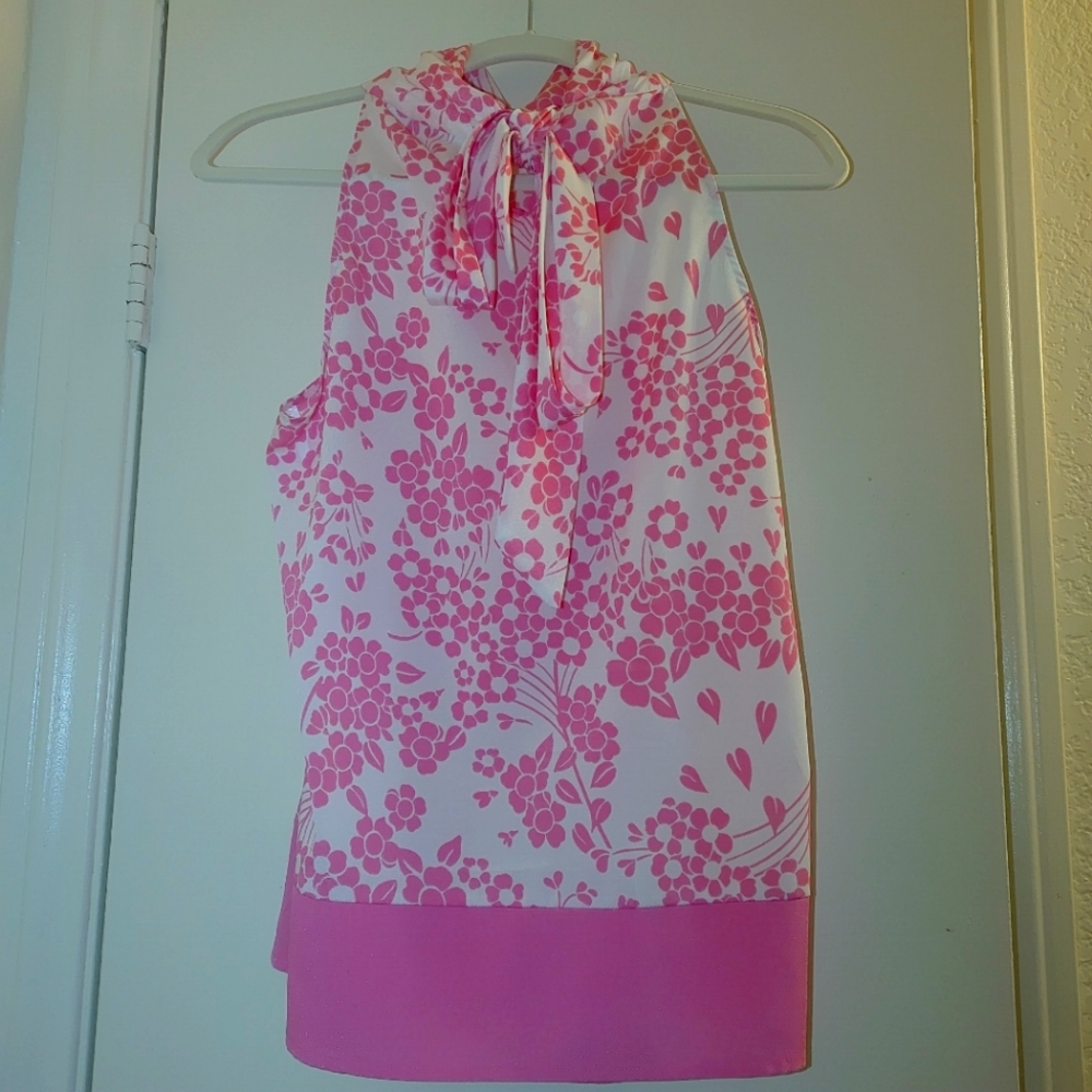 New York & Company Sleeveless blouse White/Pink with pink blossoms and tie neck